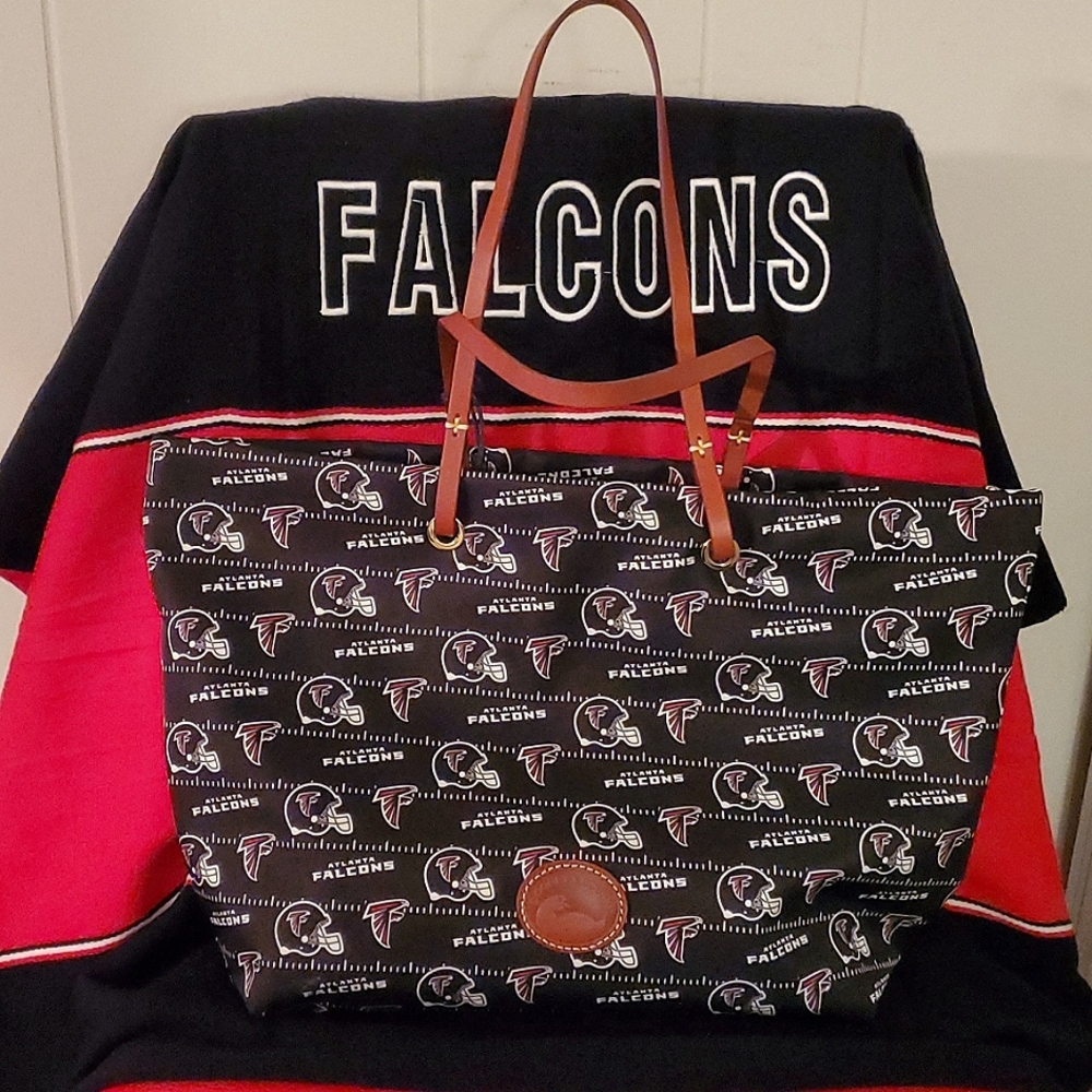 NWT - Brand New Dooney & Bourke Atlanta Falcons bag and Wristlet.